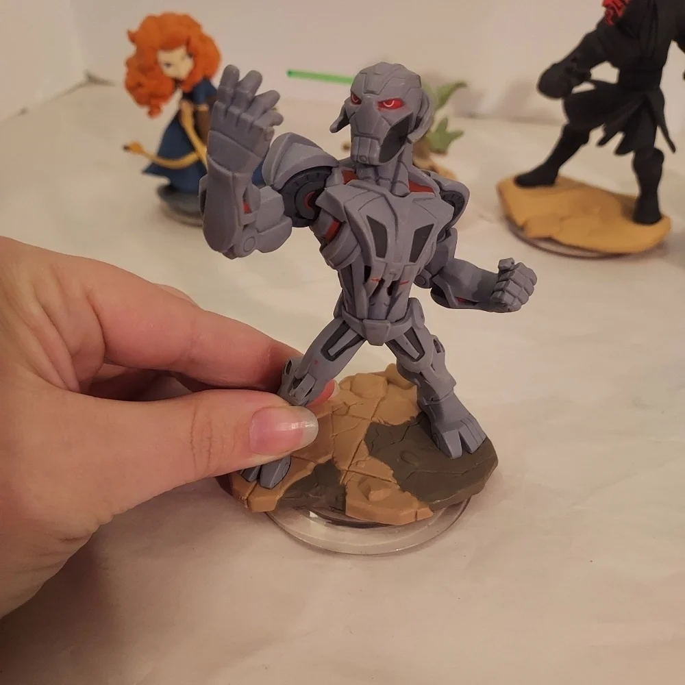 Lot of FIVE (5) Disney Infinity Figures - Marvel, Pixar and Star Wars